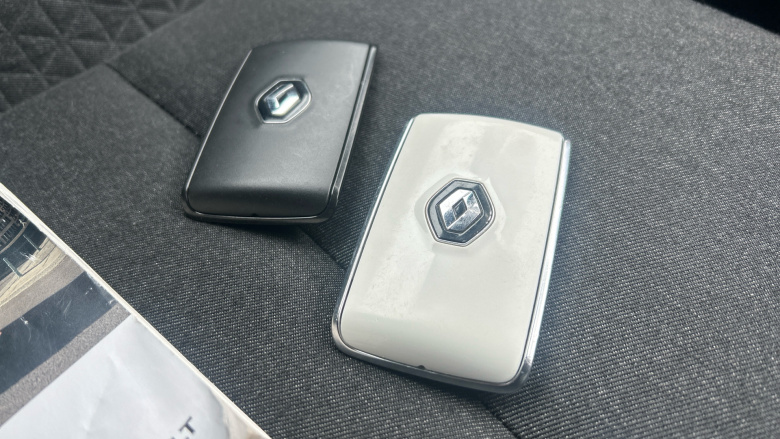 Renault Clio 1.0 TCe 100 Iconic 5dr Petrol Hatchback